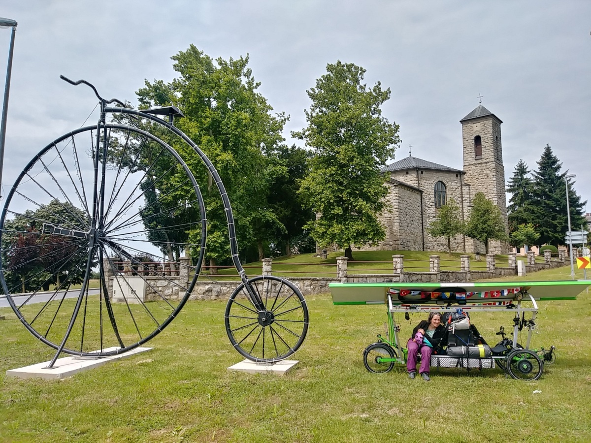 We have no idea what the story is behind this 15 foot tall giant penny farthing. Can anyone tell us?